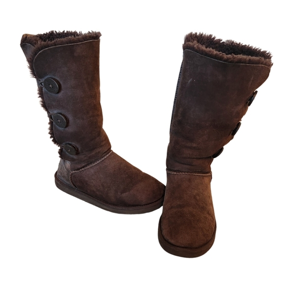 UGG Shoes - UGG Australia Chocolate Brwon 3 Bailey Button Boot Size 8